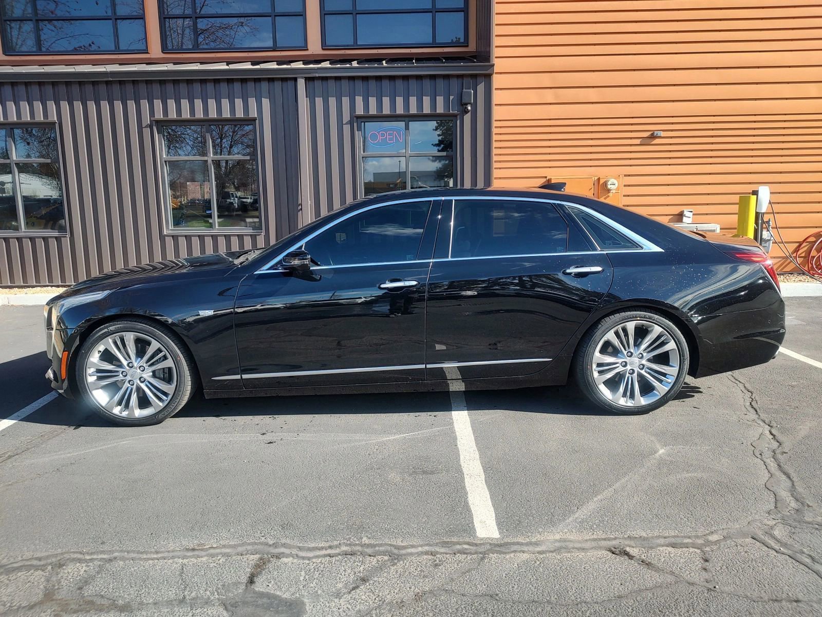 Used 2018 Cadillac CT6 Platinum AWD/4WD image 2