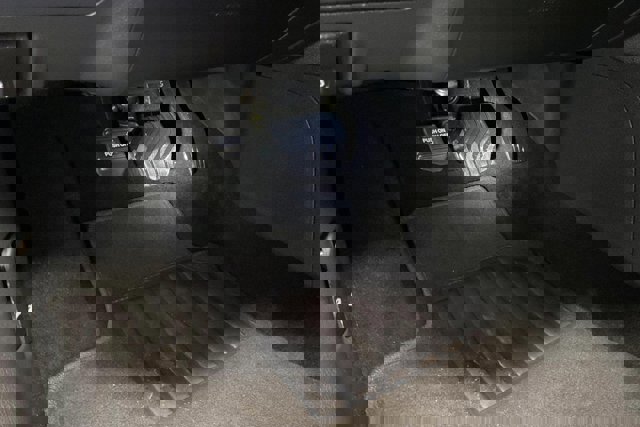 Used 2025 Nissan Sentra S image 37