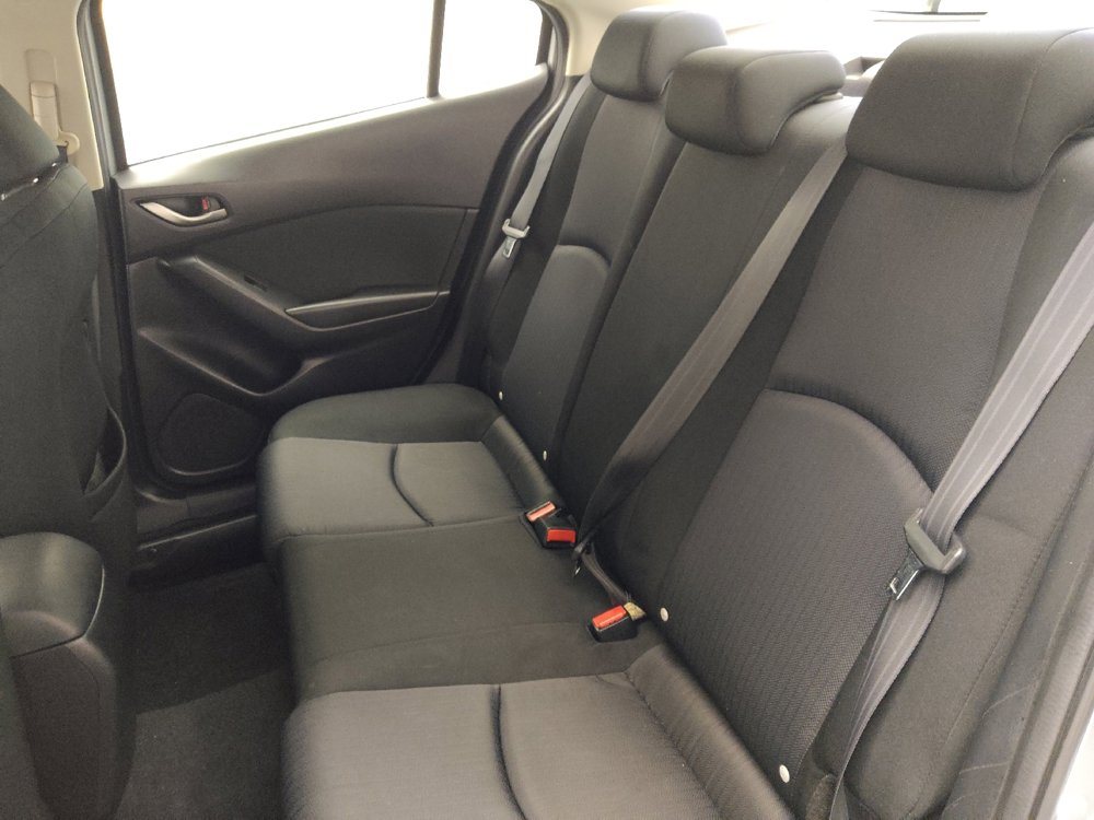 Used 2016 MAZDA MAZDA3 i Sport image 18