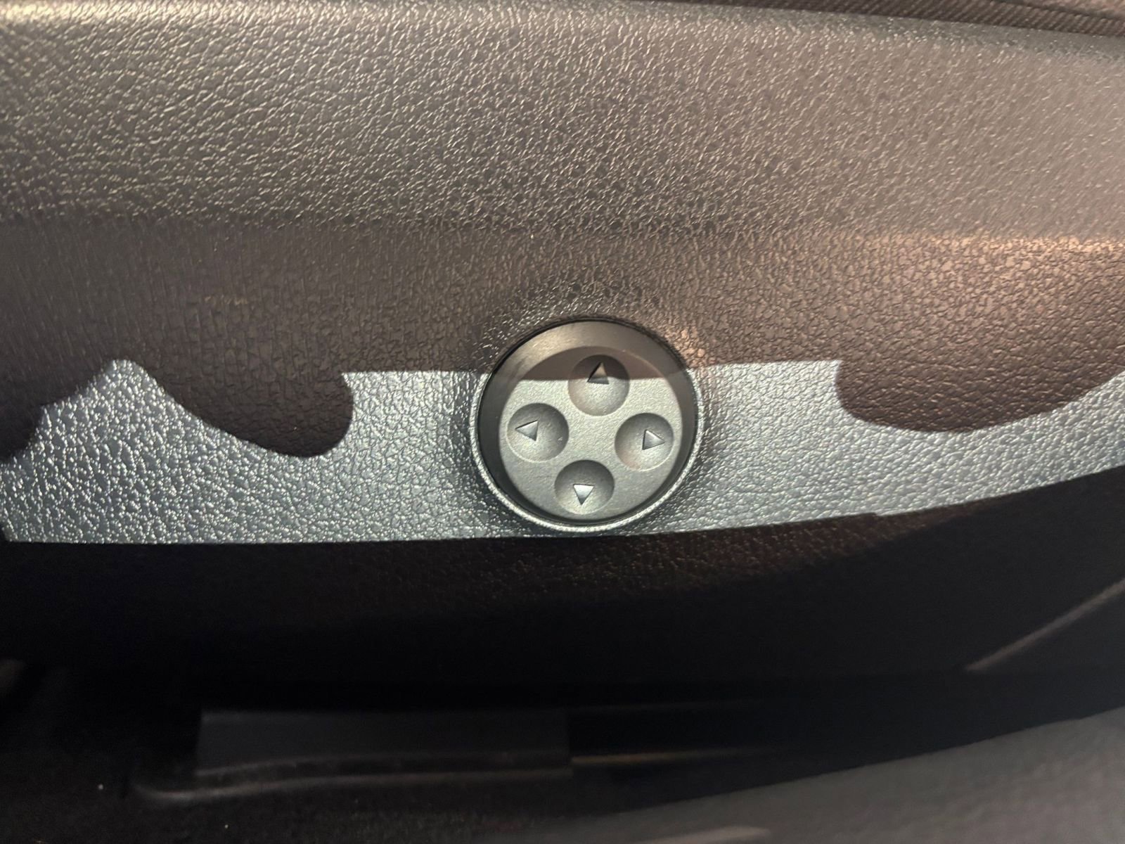 Used 2024 Mercedes-Benz C 300 Sedan image 23