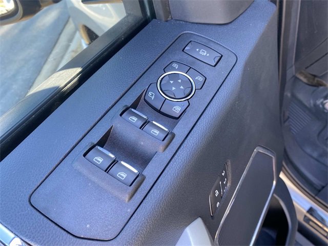 Used 2022 Ford F250 Lariat w/ Black Appearance Package image 19