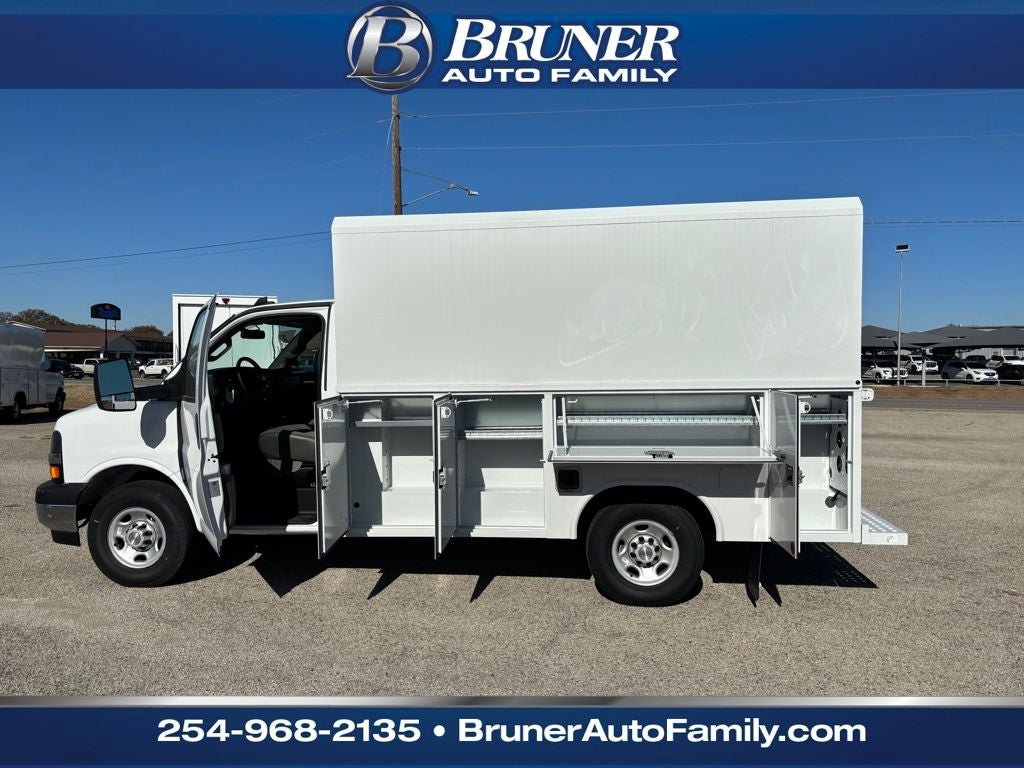 New 2025 Chevrolet Express 3500 w/ Power Convenience Package RWD image 21