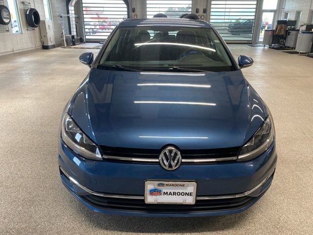 Used 2019 Volkswagen Golf S image 2