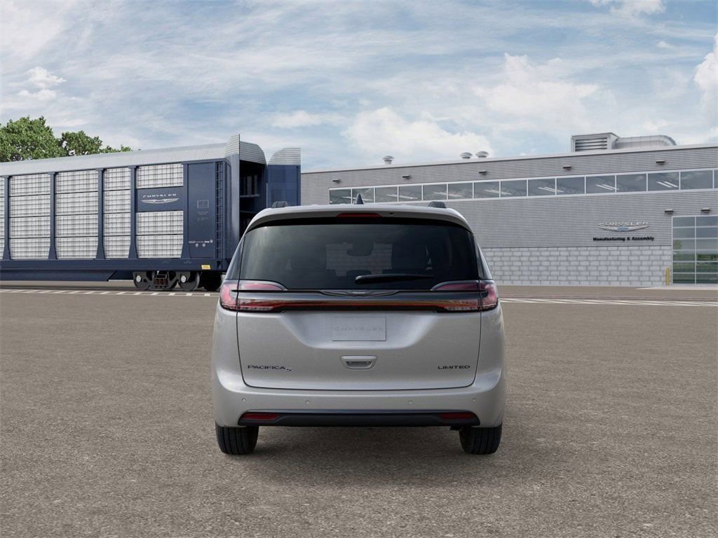 New 2026 Chrysler Pacifica Limited image 7