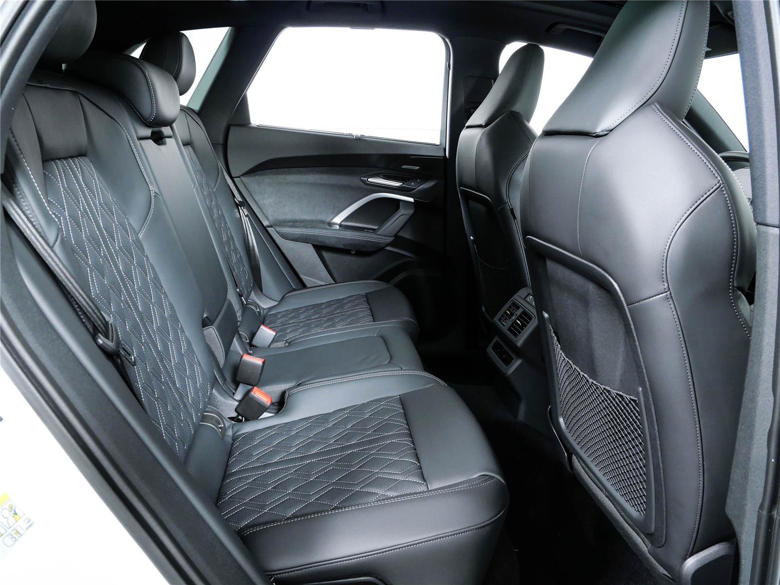 New 2026 Audi SQ5 Prestige AWD/4WD image 24