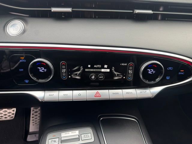 Used 2022 Genesis GV70 2.5T w/ Sport Prestige Package image 32