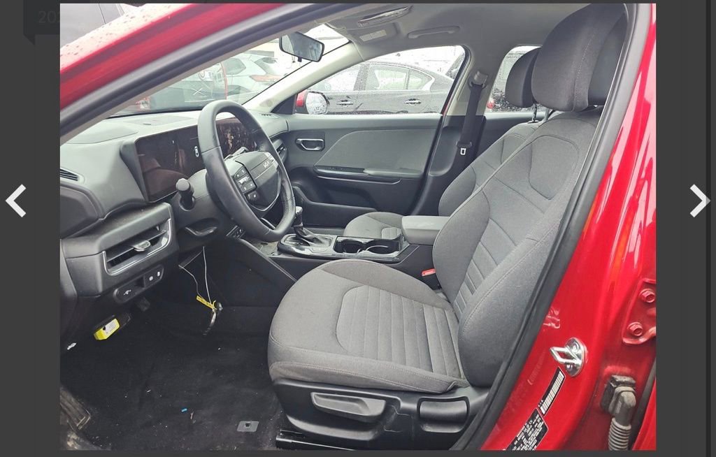 Used 2025 Kia K4 EX image 12