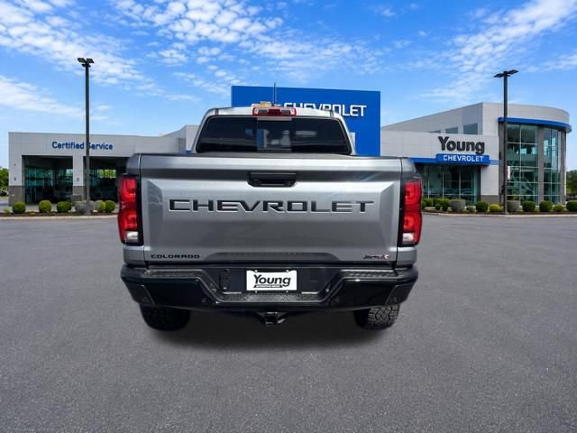 Used 2026 Chevrolet Colorado ZR2 w/ Technology Package AWD/4WD image 6