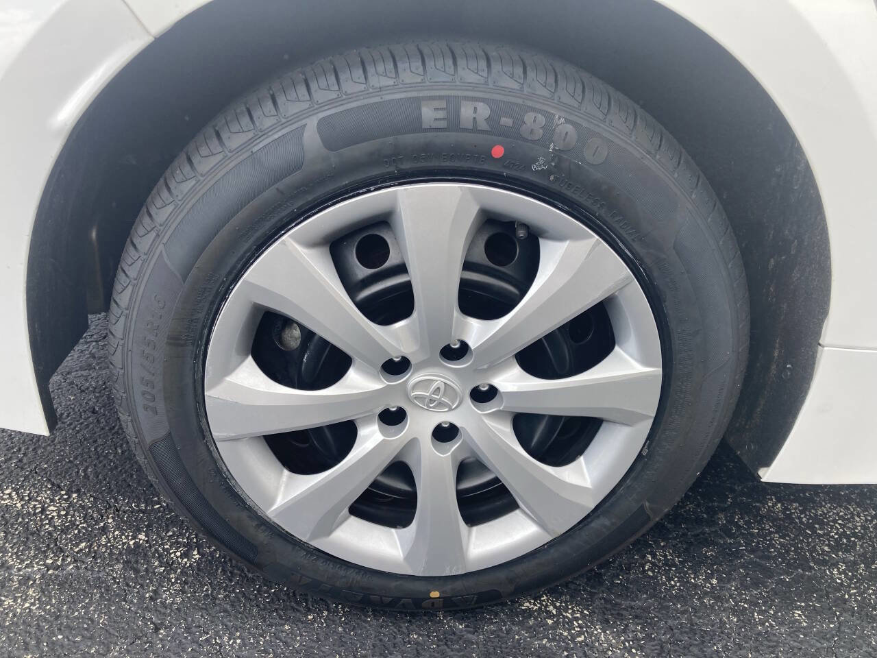 Used 2022 Toyota Corolla LE image 26