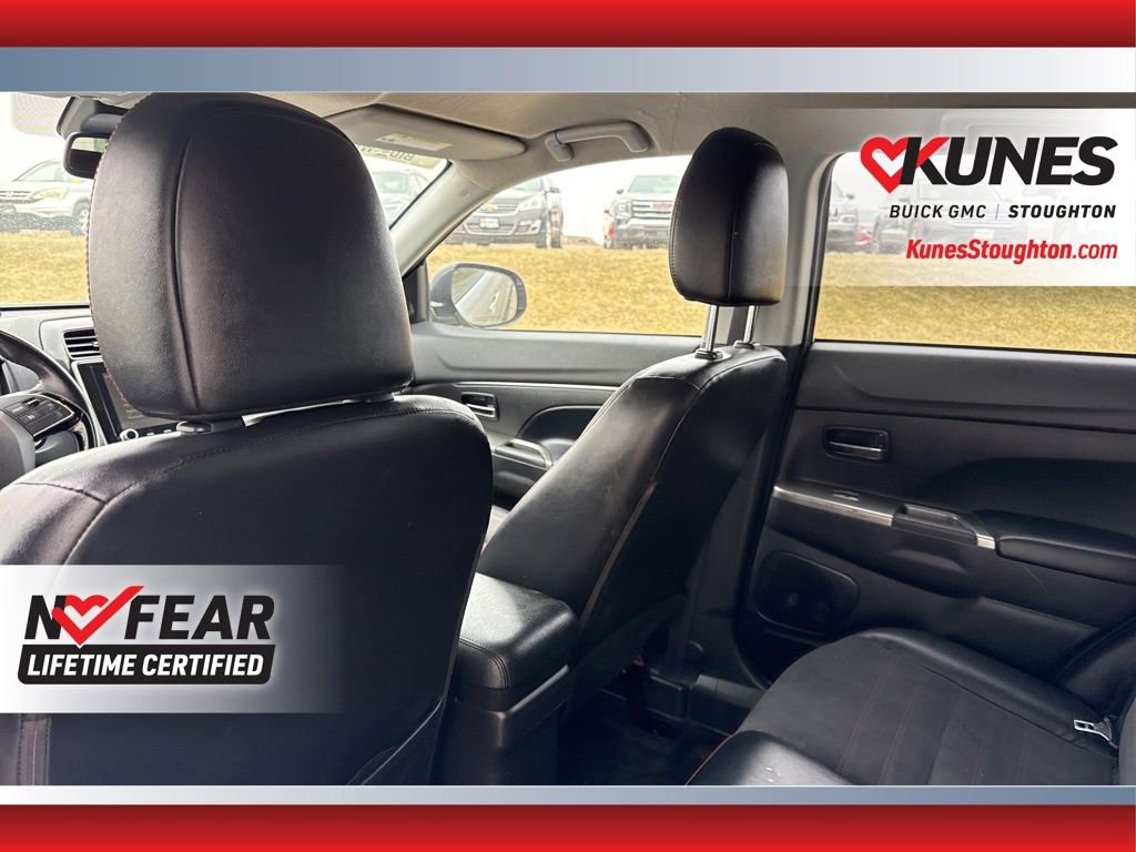 Used 2022 Mitsubishi Outlander Sport SE image 37