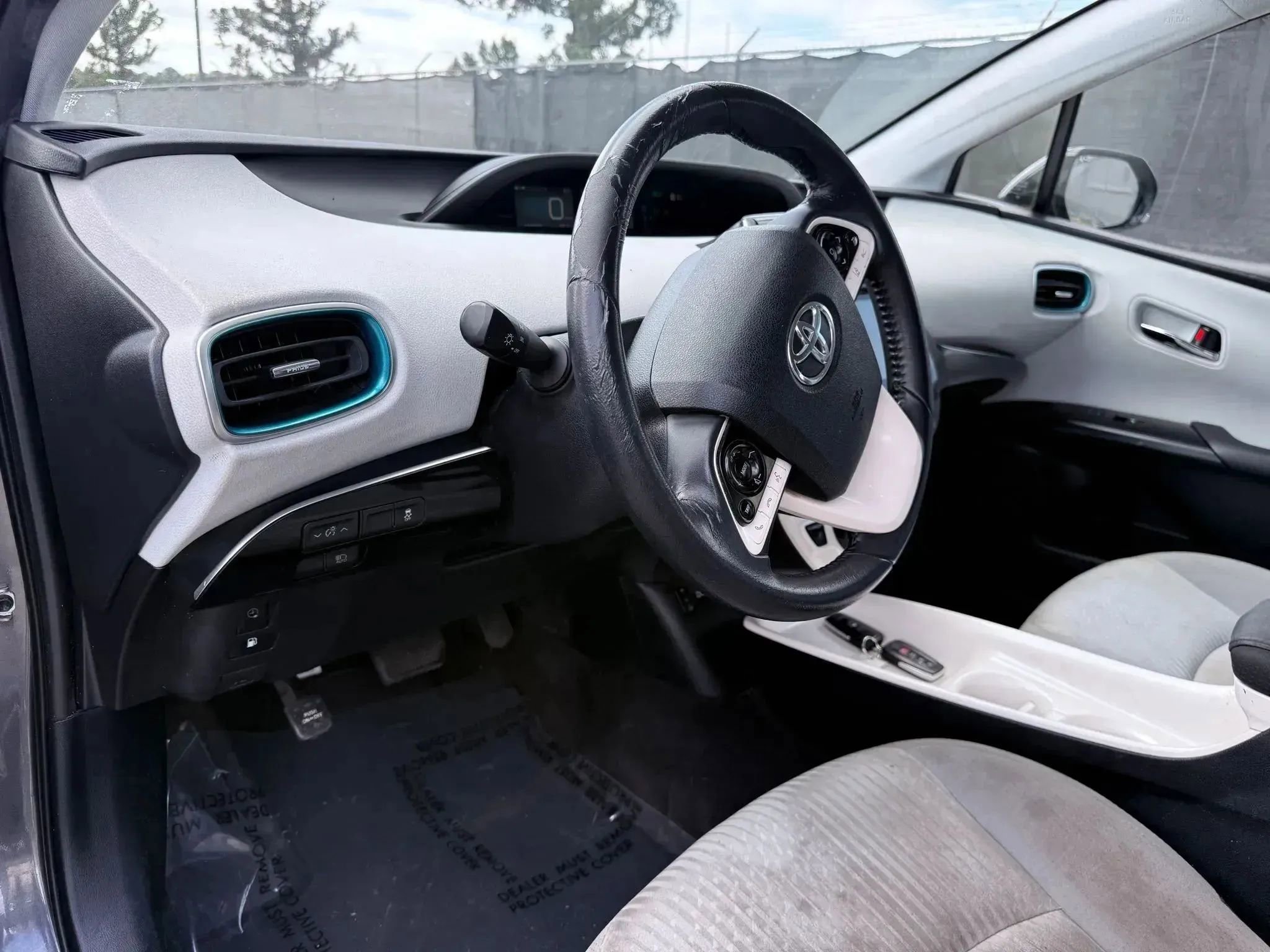 Used 2017 Toyota Prius Prime Plus w/ Carpet Mat Package image 17