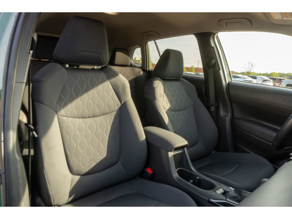 Used 2024 Toyota Corolla Cross LE FWD image 19