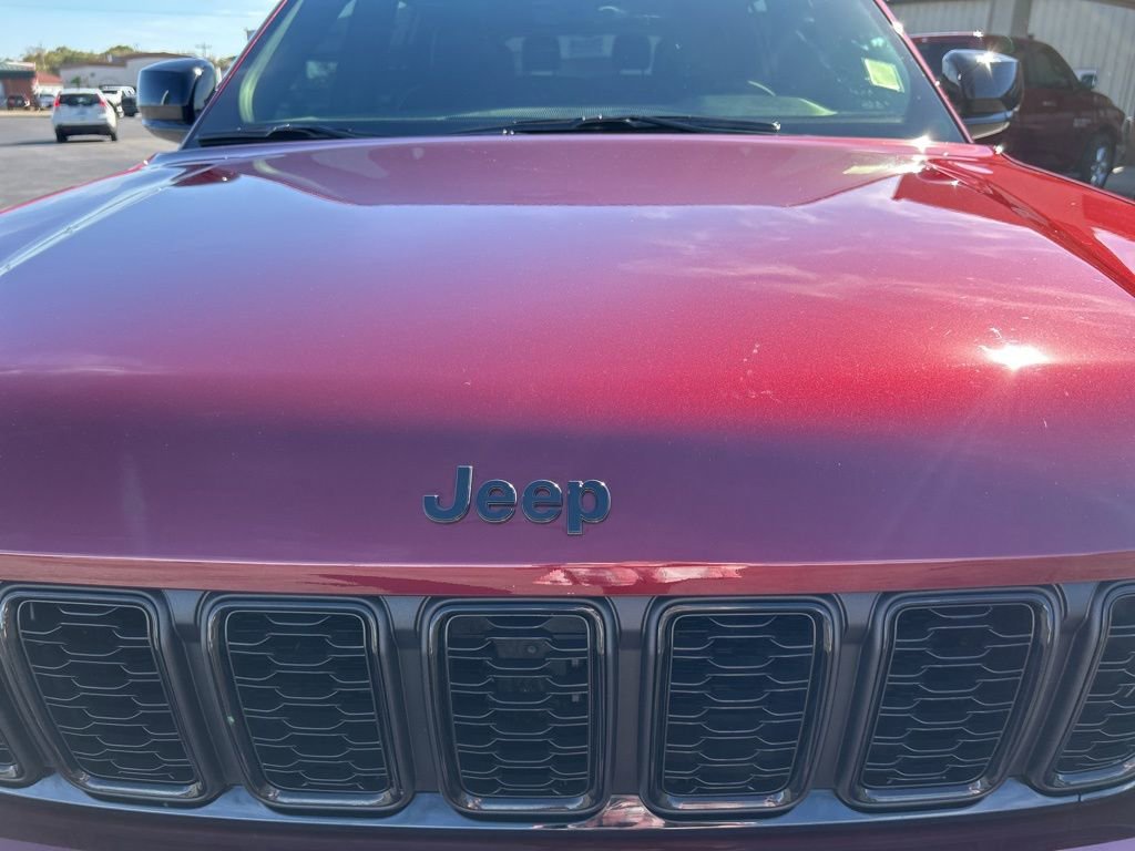 Used 2025 Jeep Grand Cherokee L Limited w/ Black Appearance Package image 41