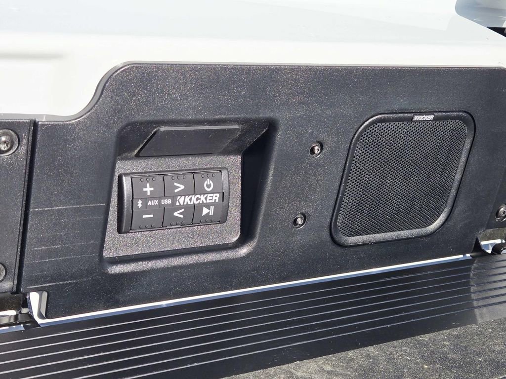 Used 2025 GMC Sierra 1500 AT4 w/ AT4 Premium Package image 21