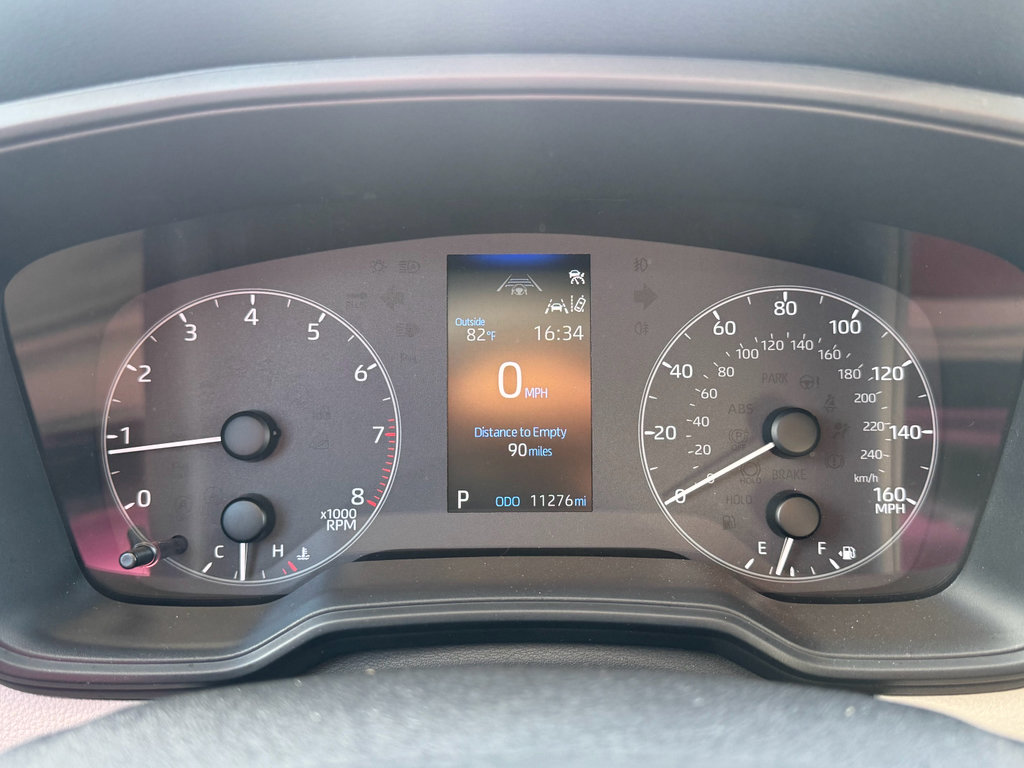 Used 2025 Toyota Corolla Cross LE w/ Moonroof Package FWD image 14