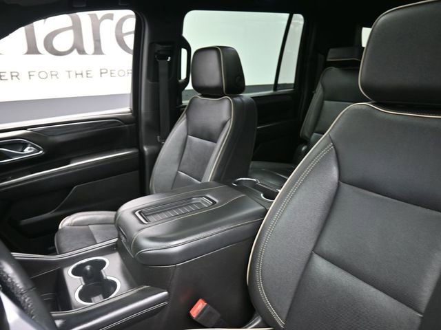 Used 2023 GMC Yukon XL SLT image 16