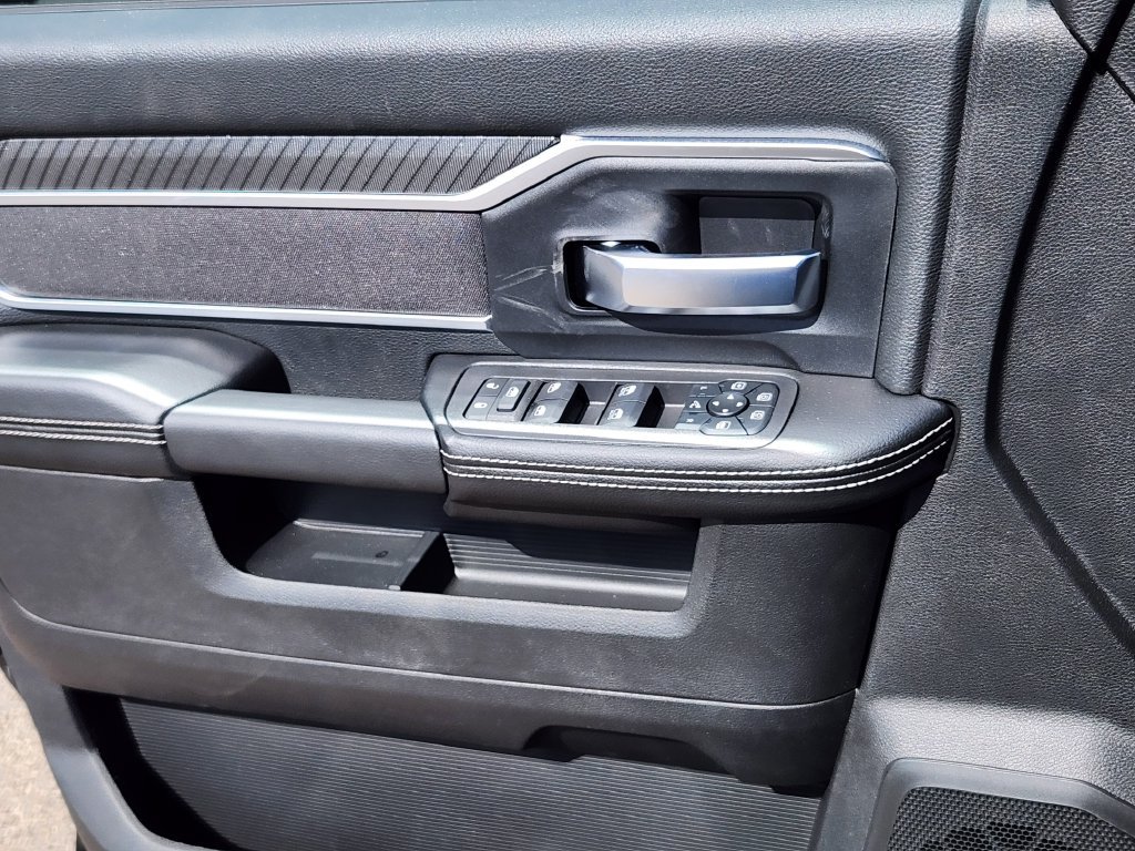 New 2026 RAM 2500 Big Horn AWD/4WD image 6