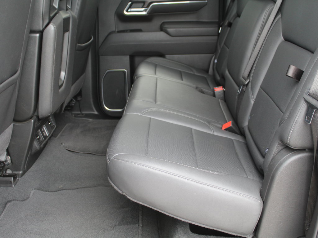 Used 2025 GMC Sierra 1500 SLT AWD/4WD image 11