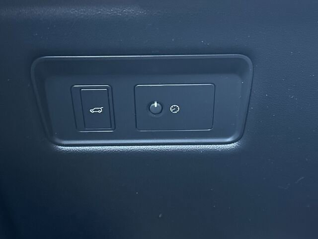 Used 2022 Land Rover Range Rover Sport HSE Silver Edition image 32