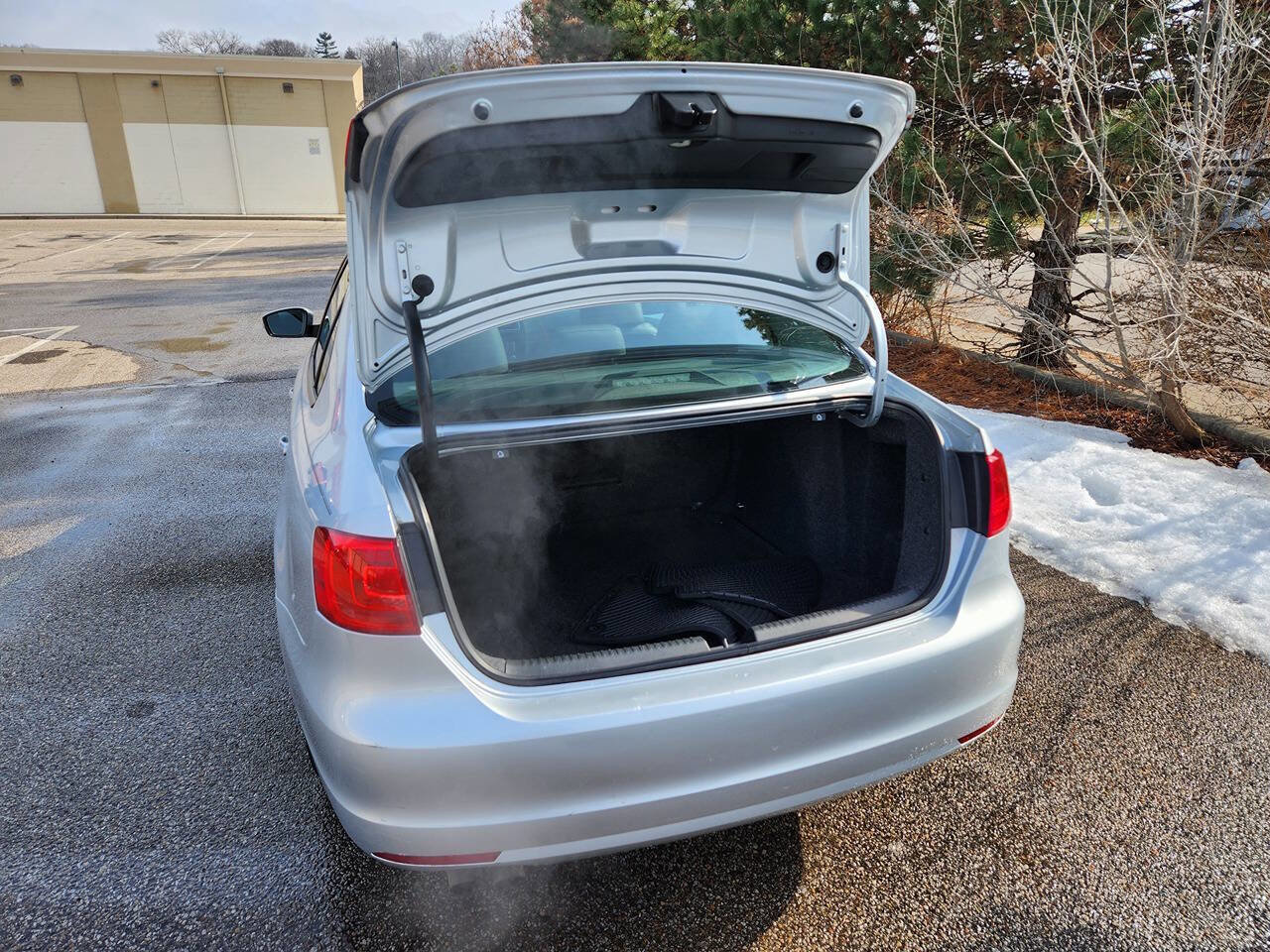 Used 2012 Volkswagen Jetta SE image 11