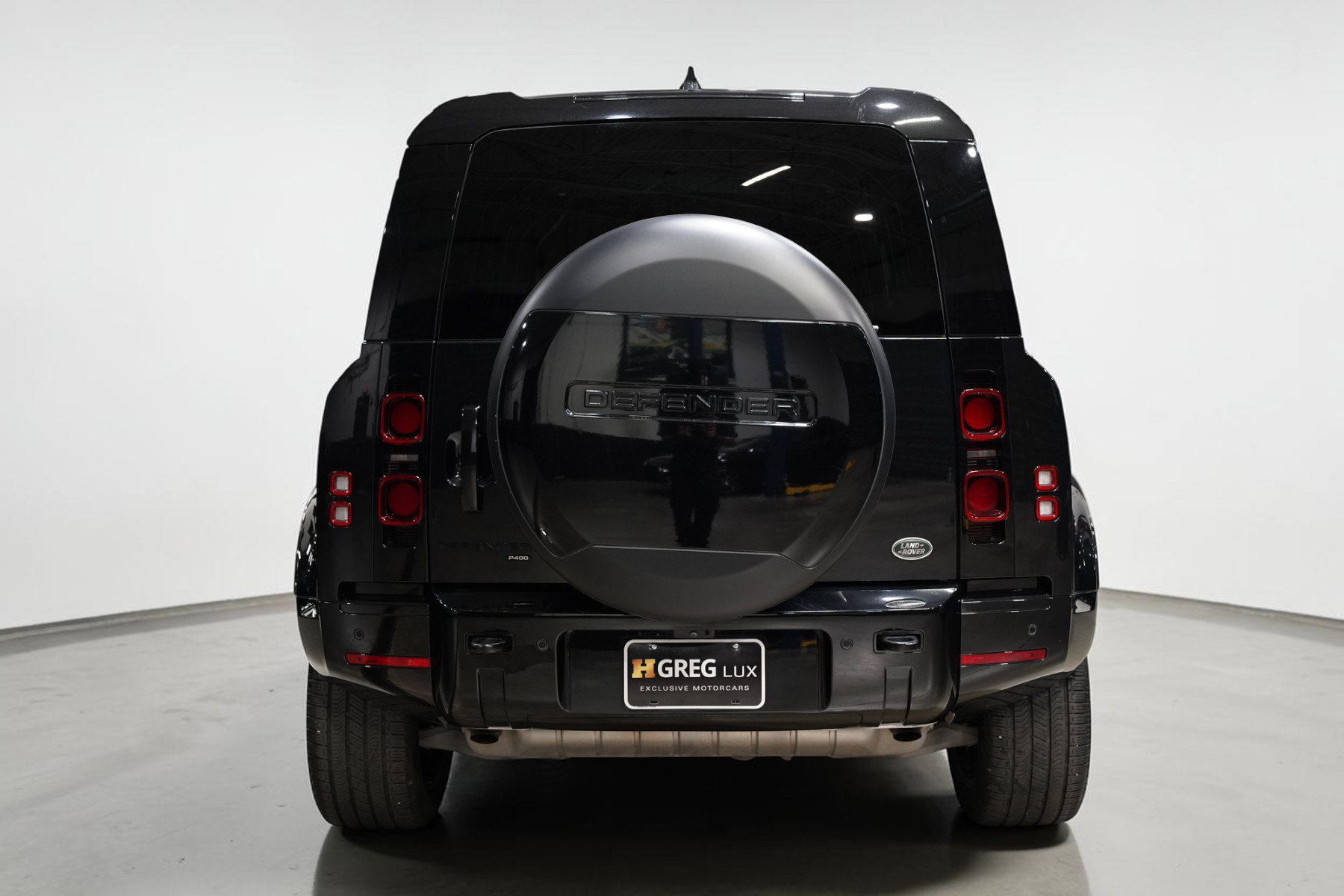 Used 2023 Land Rover Defender 110 X-Dynamic SE AWD/4WD image 9