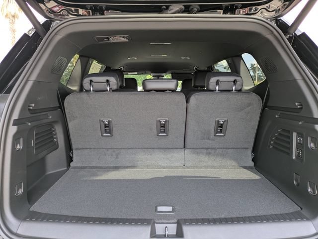 New 2026 GMC Acadia Denali w/ Super Cruise Package FWD image 13