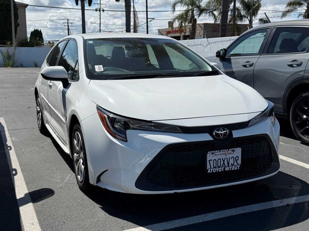 Used 2022 Toyota Corolla LE FWD image 1