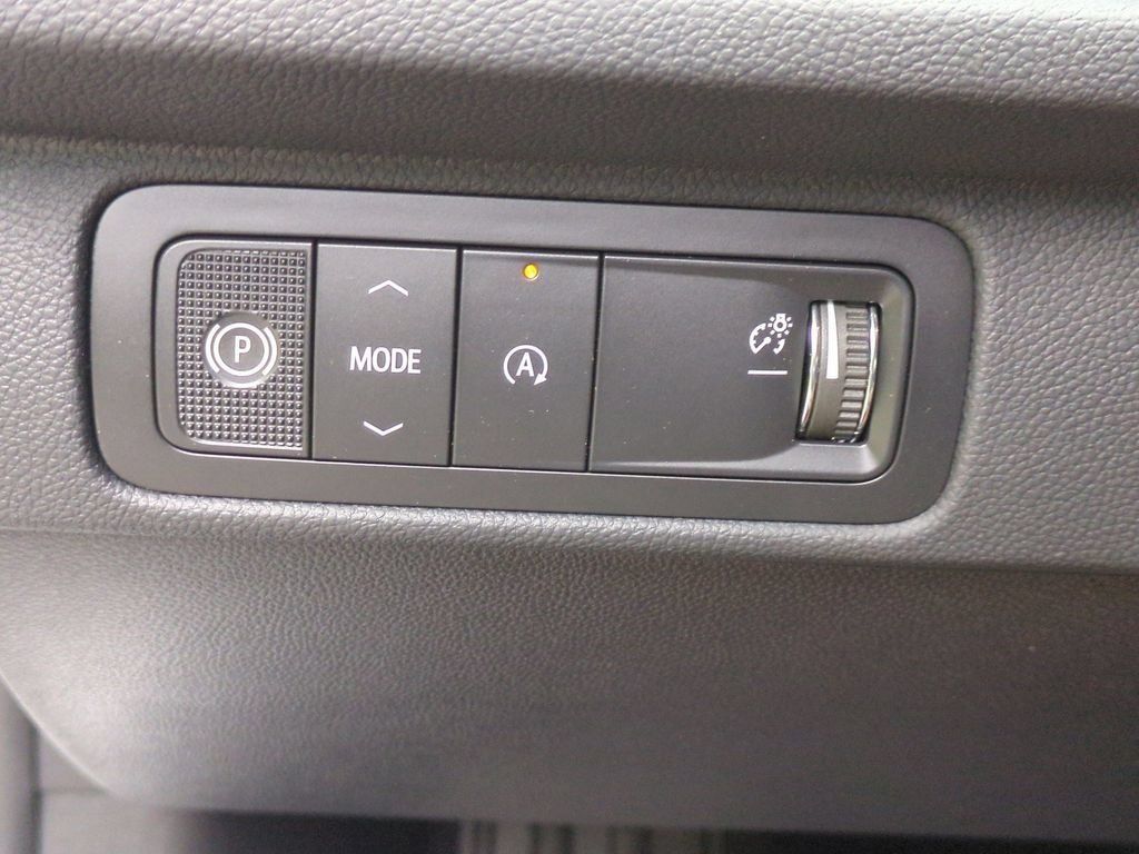 New 2027 Chevrolet Traverse LT w/ Driver Confidence Package FWD image 21