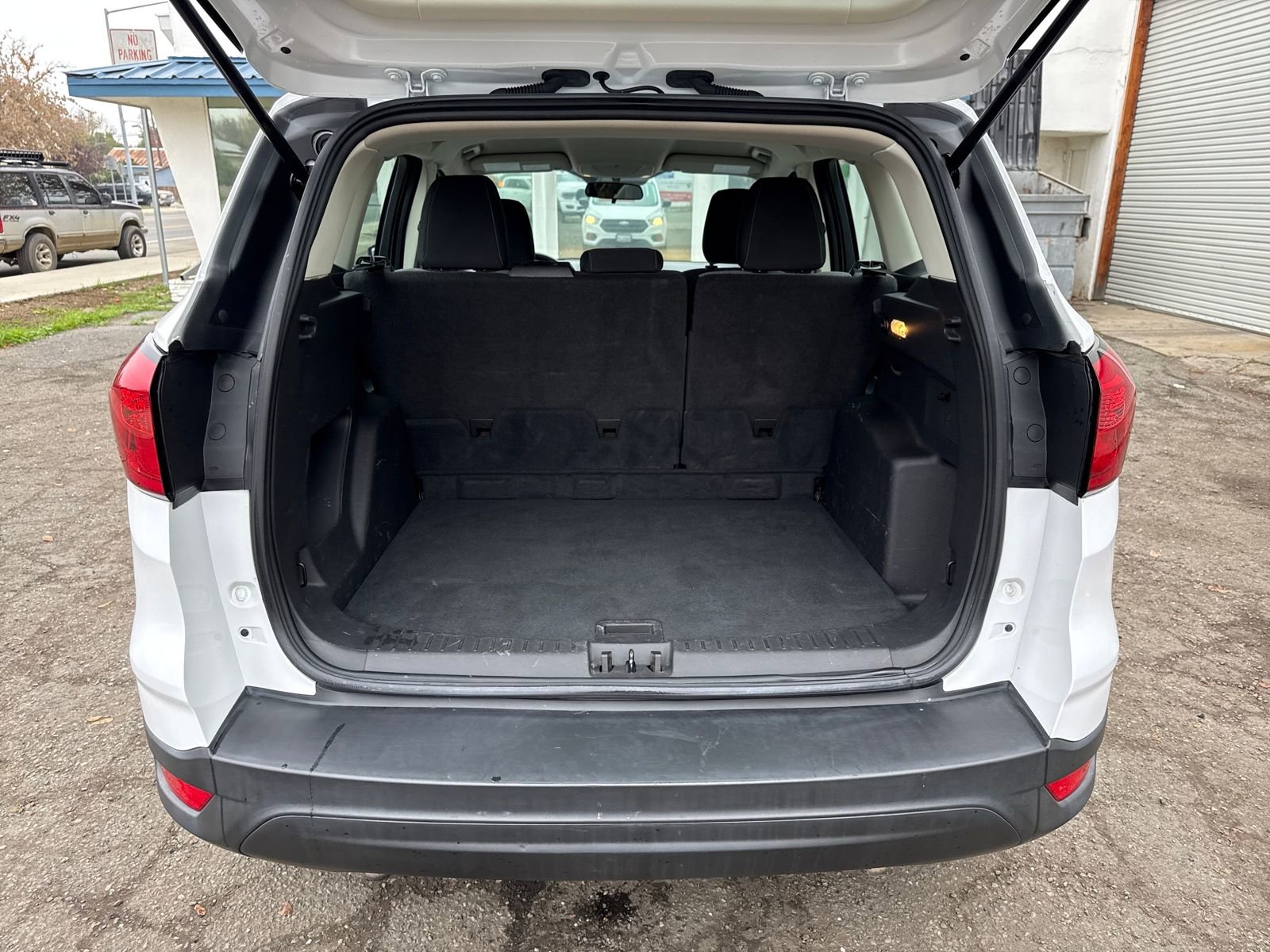Used 2019 Ford Escape S image 23