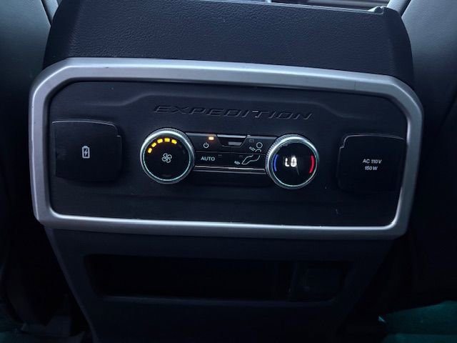 Used 2024 Ford Expedition XLT RWD image 21