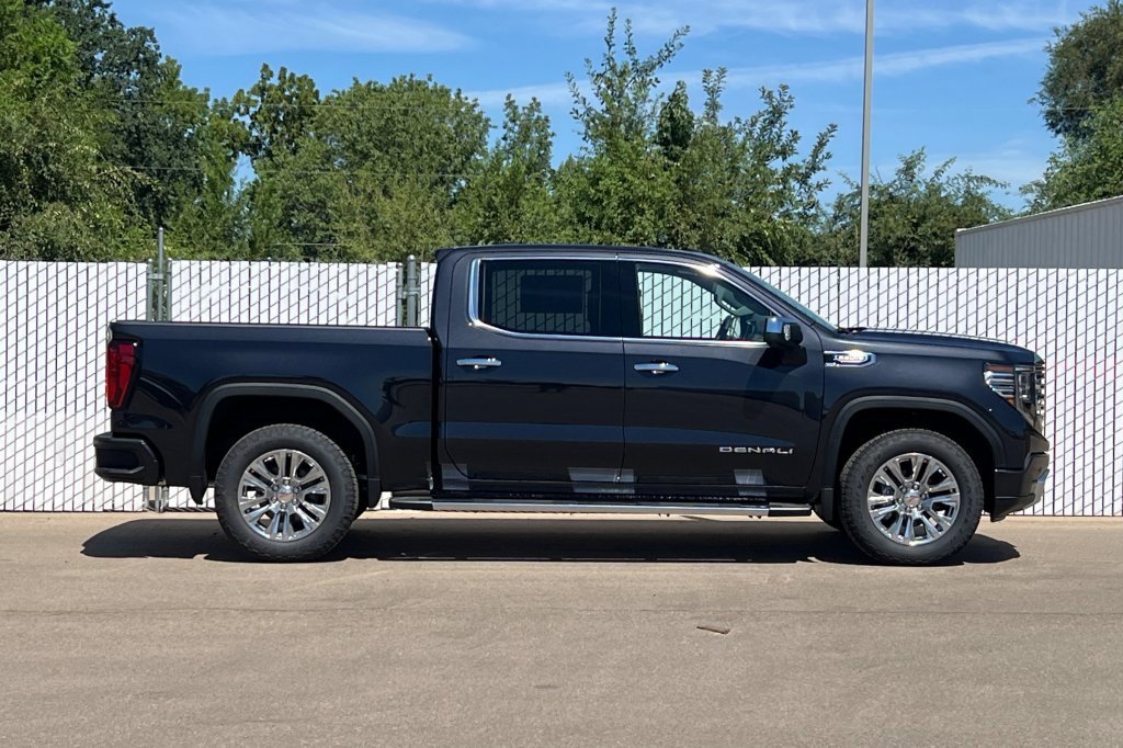 New 2026 GMC Sierra 1500 Denali w/ Technology Package image 3