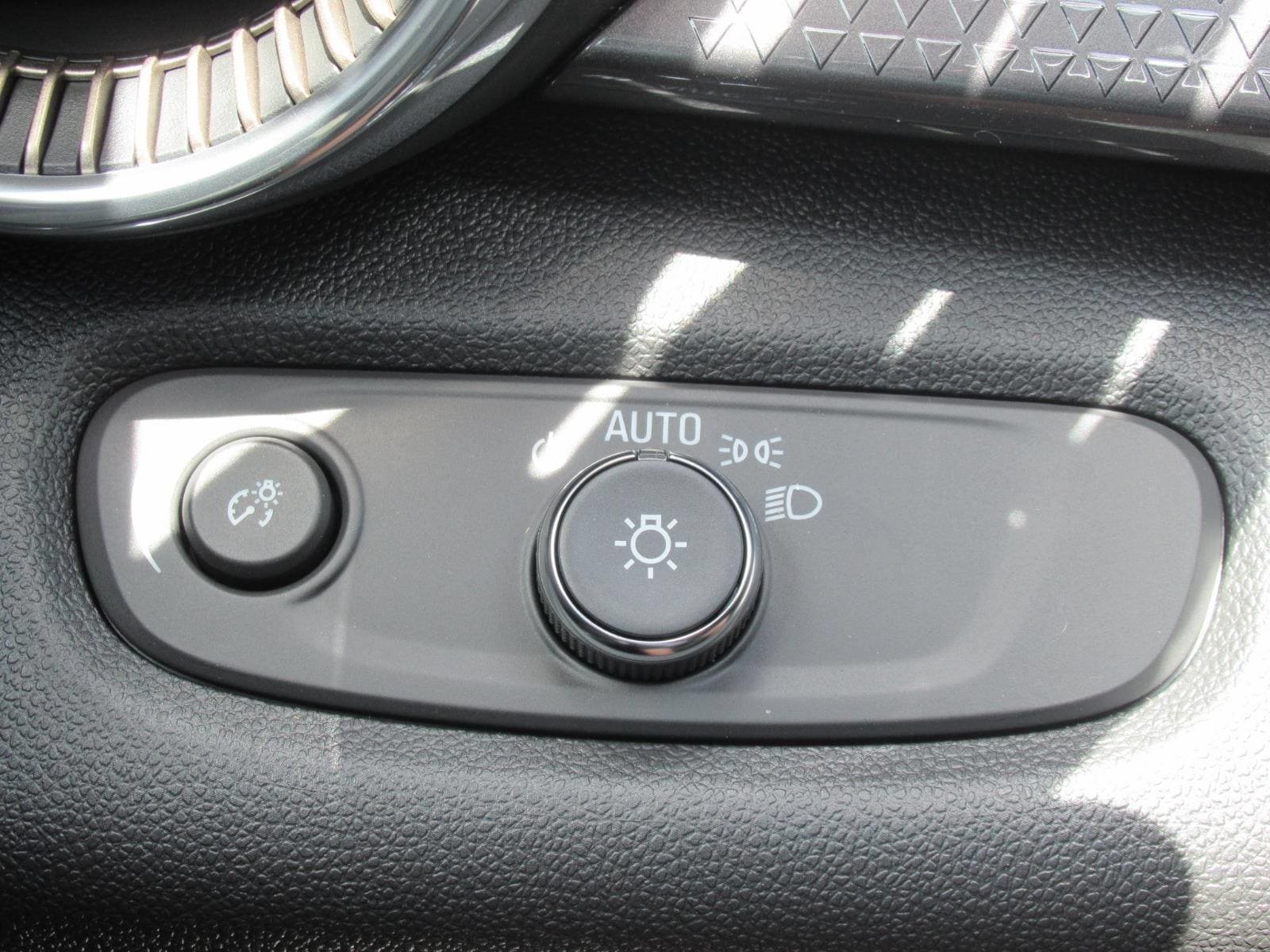 New 2026 Chevrolet Trax ACTIV w/ Driver Confidence Package FWD image 20