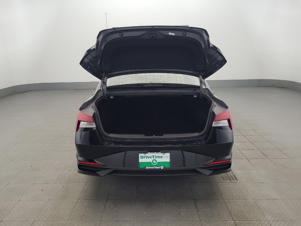 Used 2023 Hyundai Elantra SE FWD image 29