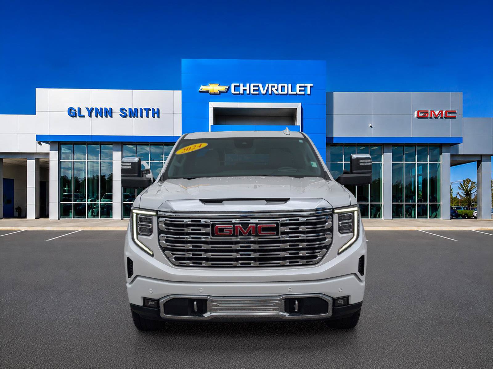 Used 2024 GMC Sierra 1500 Denali w/ Denali Reserve Package AWD/4WD image 2