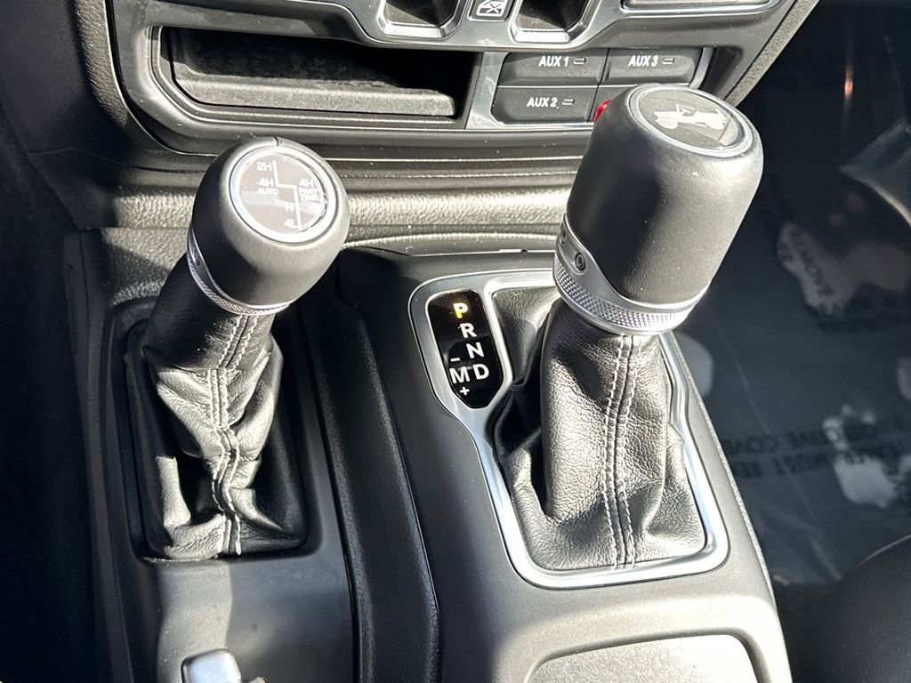 Used 2022 Jeep Wrangler Unlimited Sahara w/ Cold Weather Group image 31