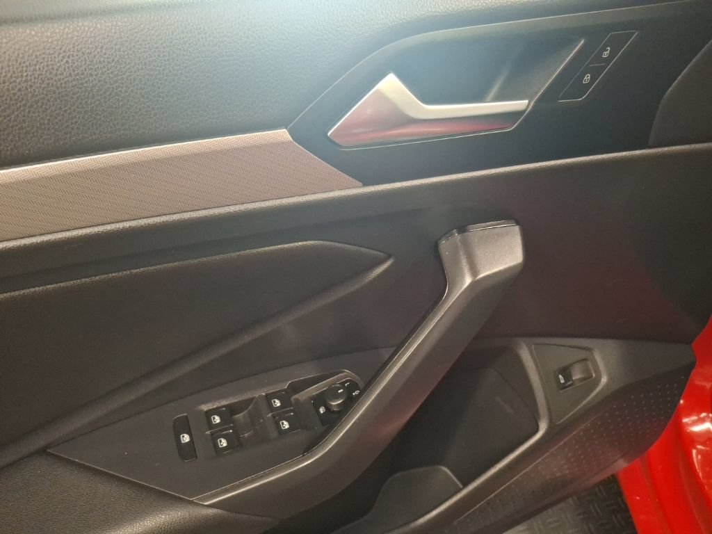 Used 2019 Volkswagen Jetta SE FWD image 16