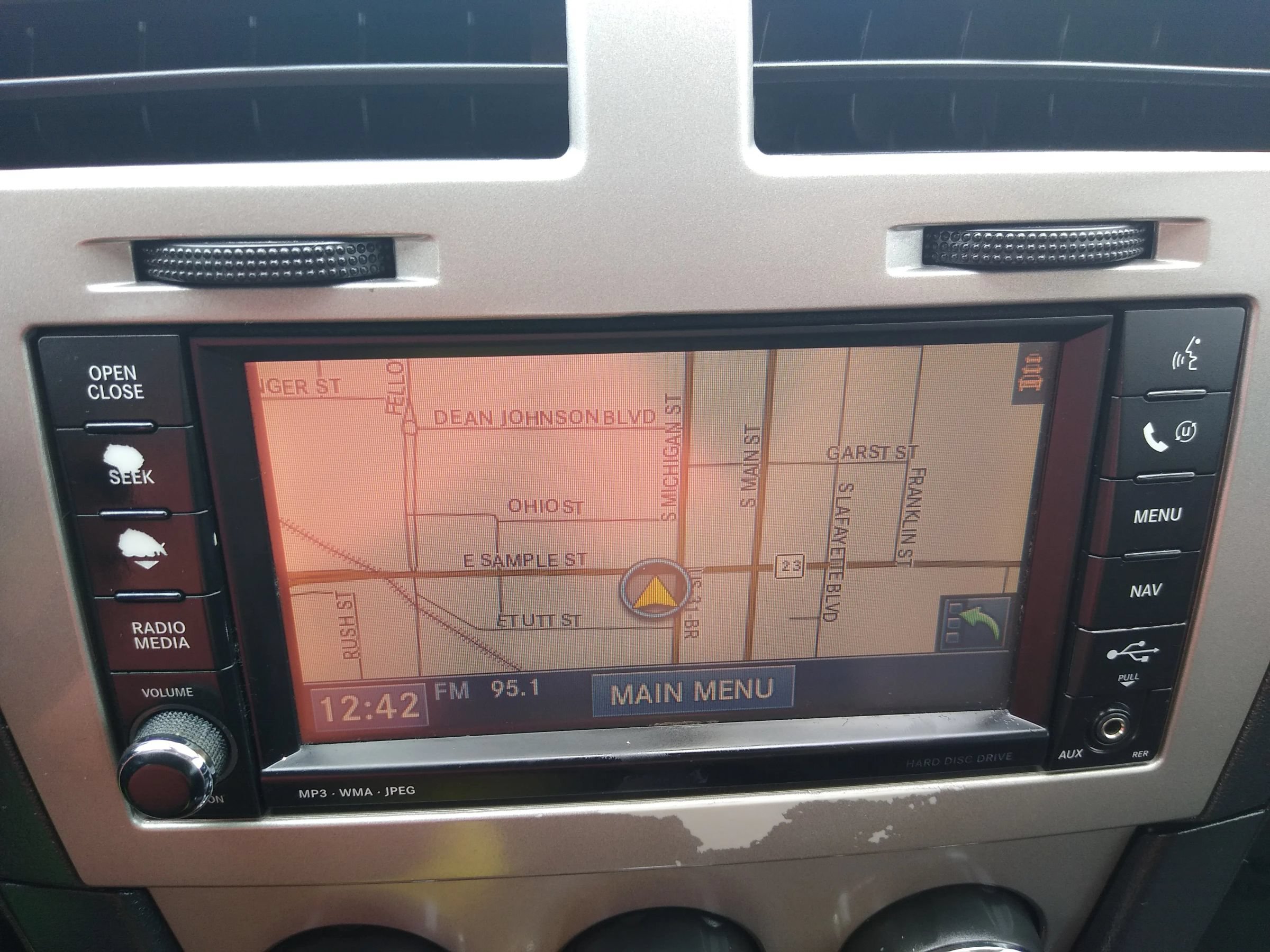 Used 2010 Dodge Avenger R/T w/ Navigation & Sound Group I FWD image 16