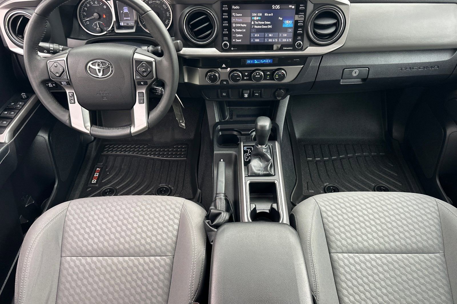 Used 2021 Toyota Tacoma SR5 AWD/4WD image 10