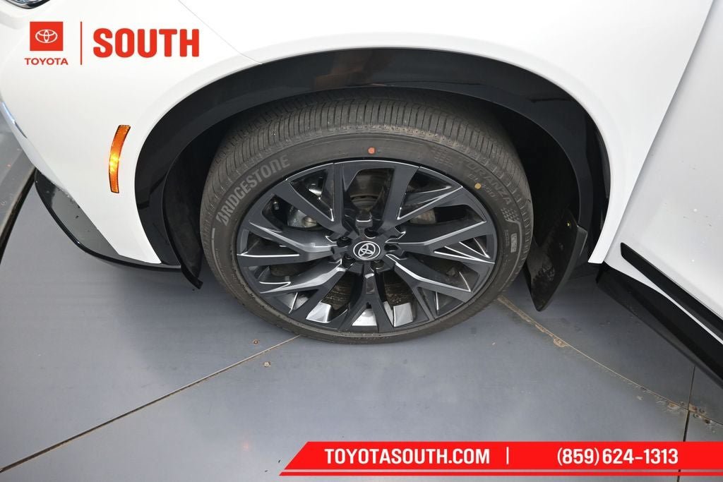 New 2026 Toyota Crown Signia w/ Advanced Technology Package AWD/4WD image 39