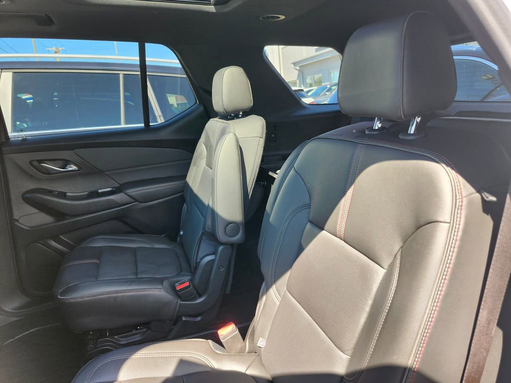 Used 2023 Chevrolet Traverse RS image 12