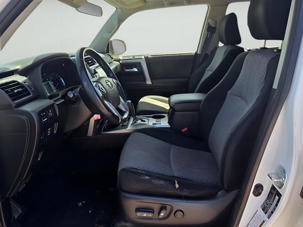 Used 2014 Toyota 4Runner SR5 AWD/4WD image 23