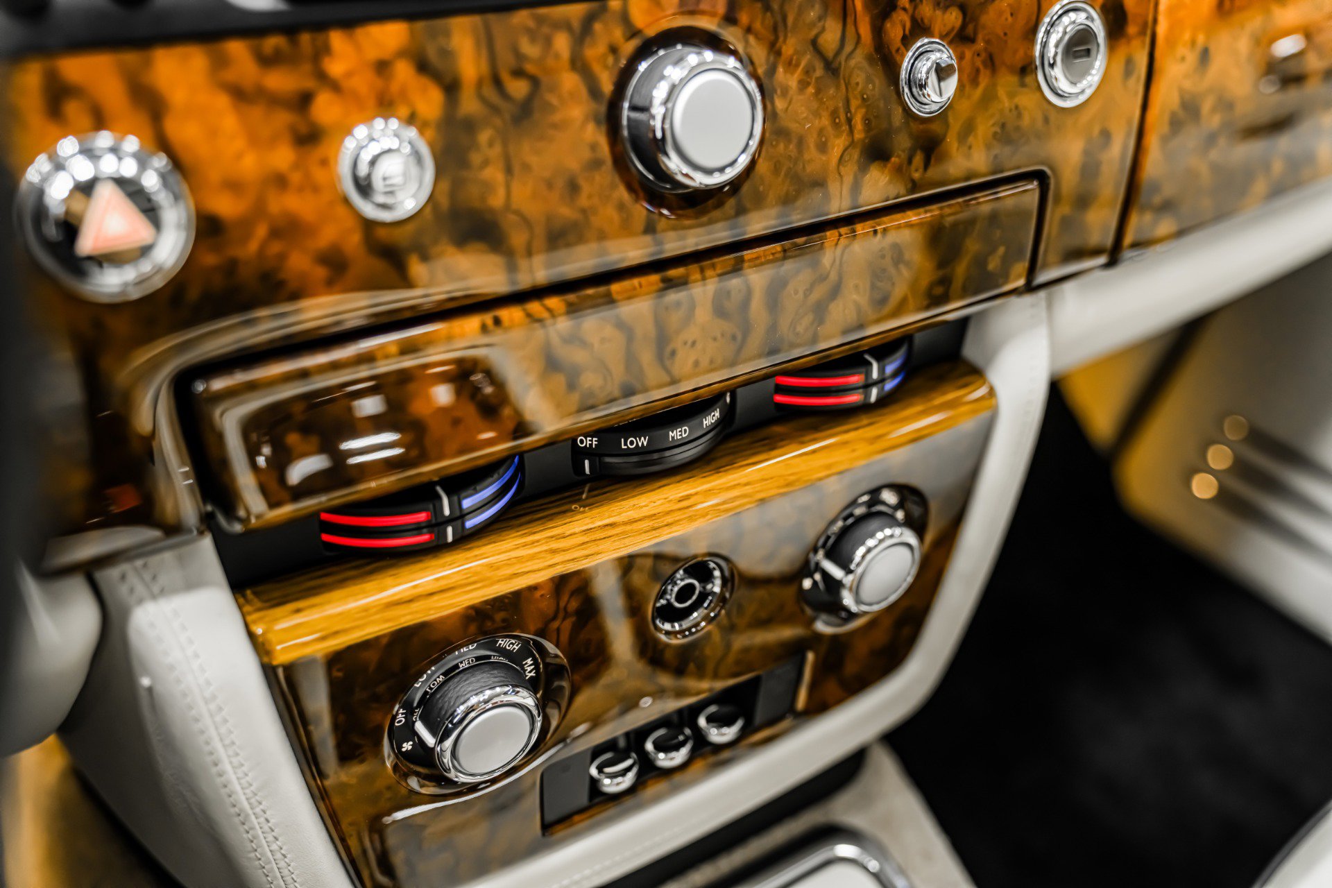 Used 2013 Rolls-Royce Phantom Sedan image 30