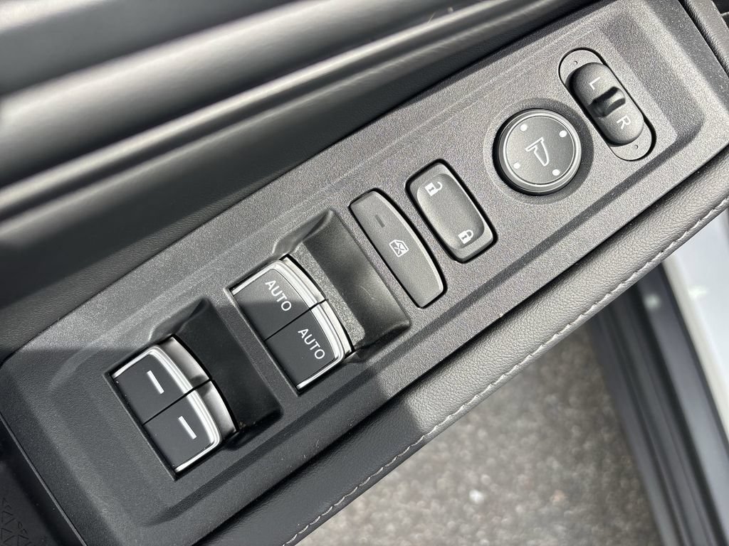 Used 2025 Honda Accord Sport image 15
