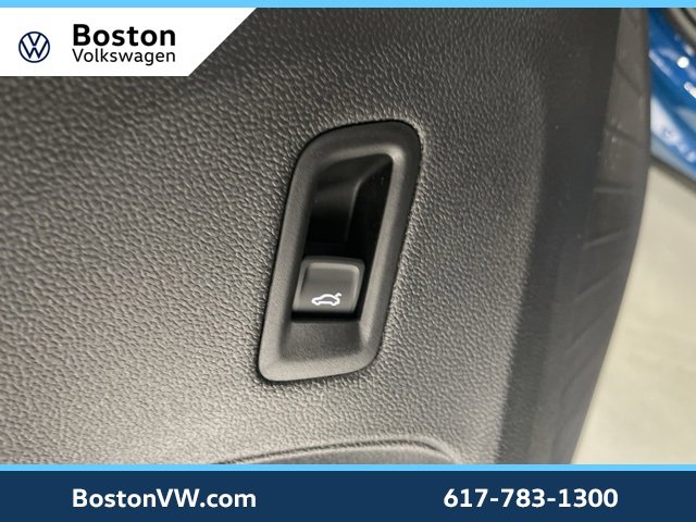 New 2025 Volkswagen Atlas Cross Sport SEL Premium R-Line image 20