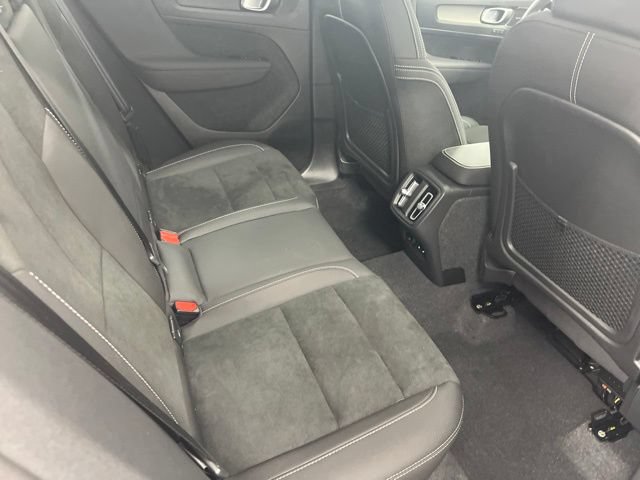 Used 2023 Volvo XC40 B5 Ultimate w/ Climate Package AWD/4WD image 21