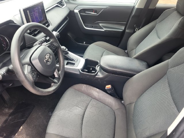 Used 2024 Toyota RAV4 XLE FWD image 12