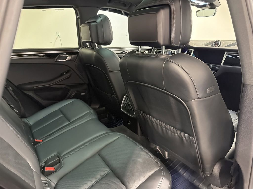 Used 2021 Porsche Macan AWD/4WD image 27