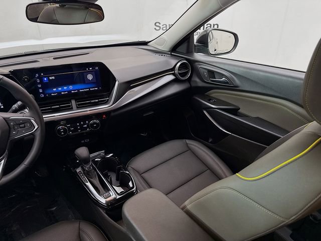 Used 2025 Chevrolet Trax ACTIV w/ Driver Confidence Package FWD image 24