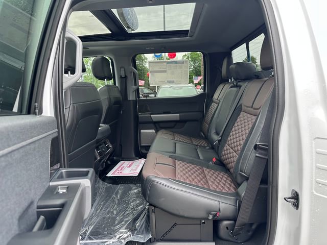 New 2026 Ford F250 Lariat w/ Black Appearance Package AWD/4WD image 8