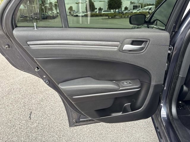 Used 2019 Chrysler 300 Touring L w/ Quick Order Package 22F RWD image 9